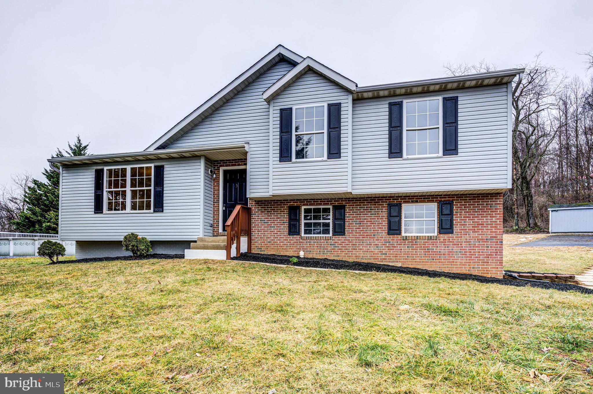 810 Knobs End Dr