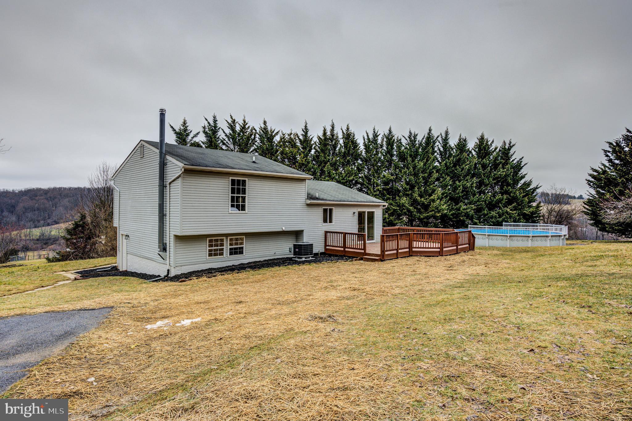 810 Knobs End Dr