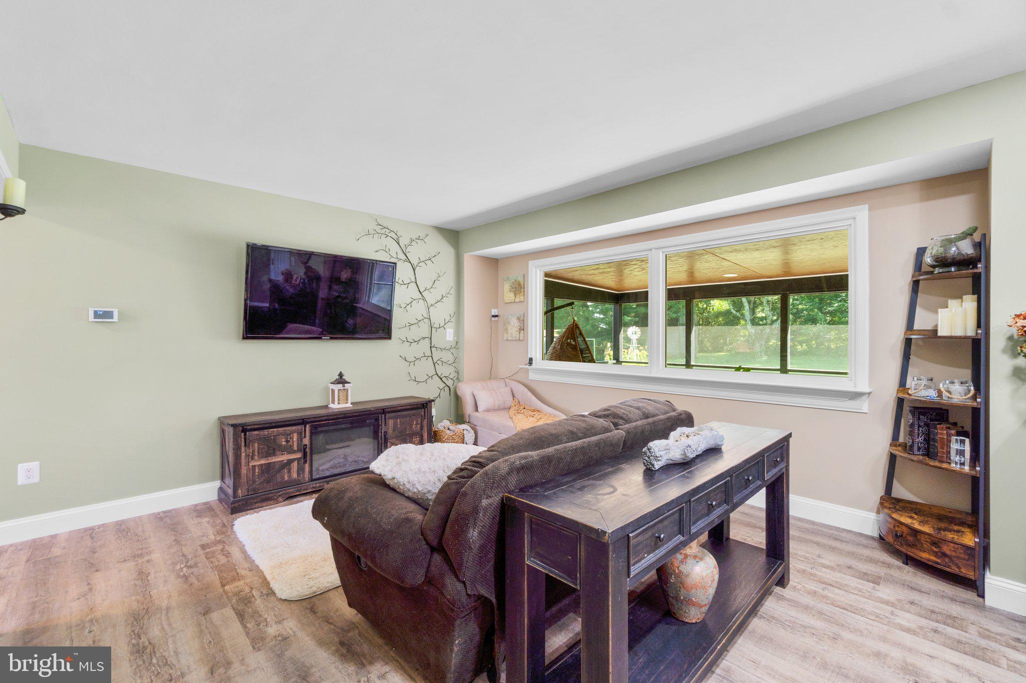 405 Ross Dr