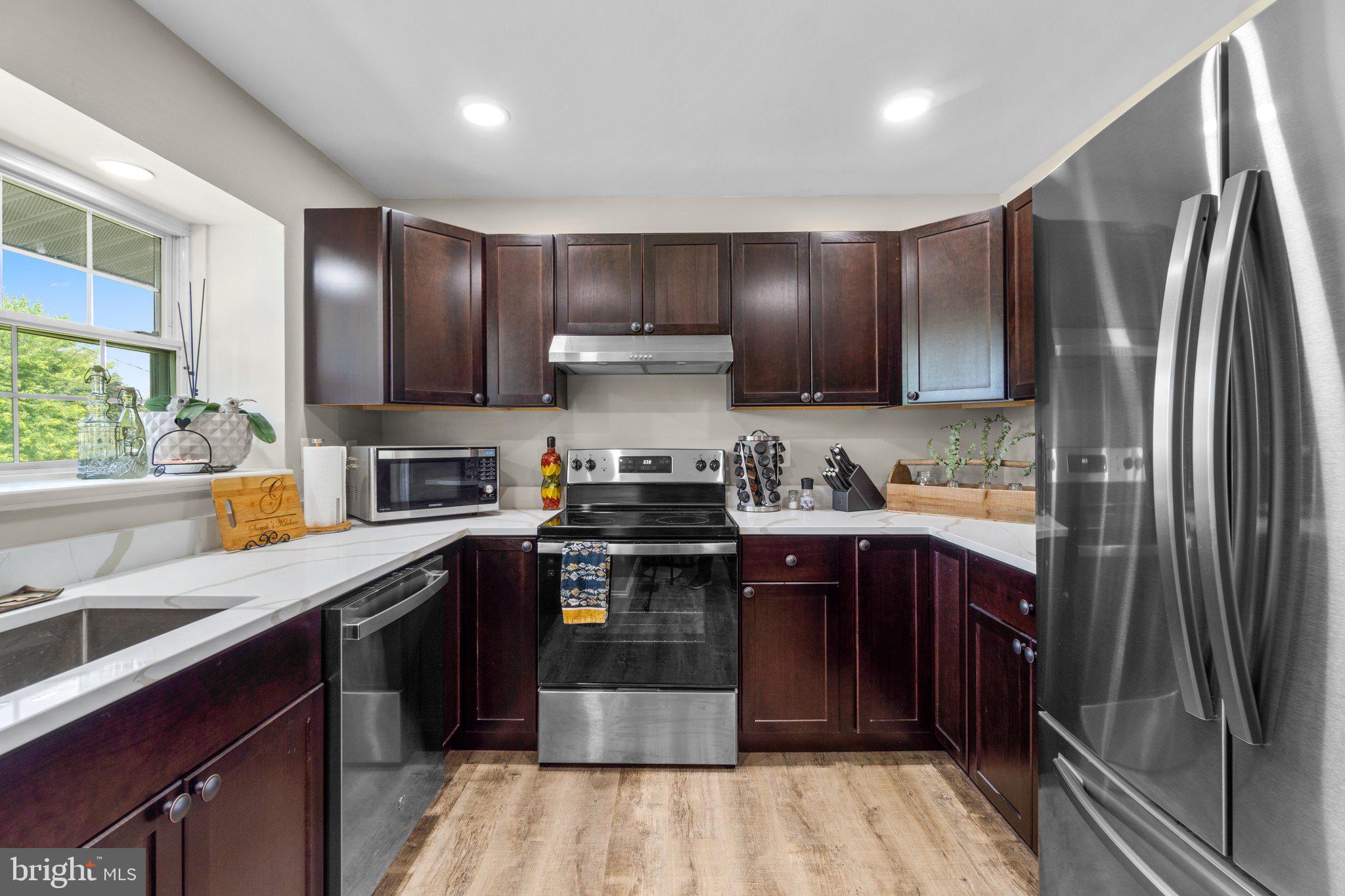 405 Ross Dr