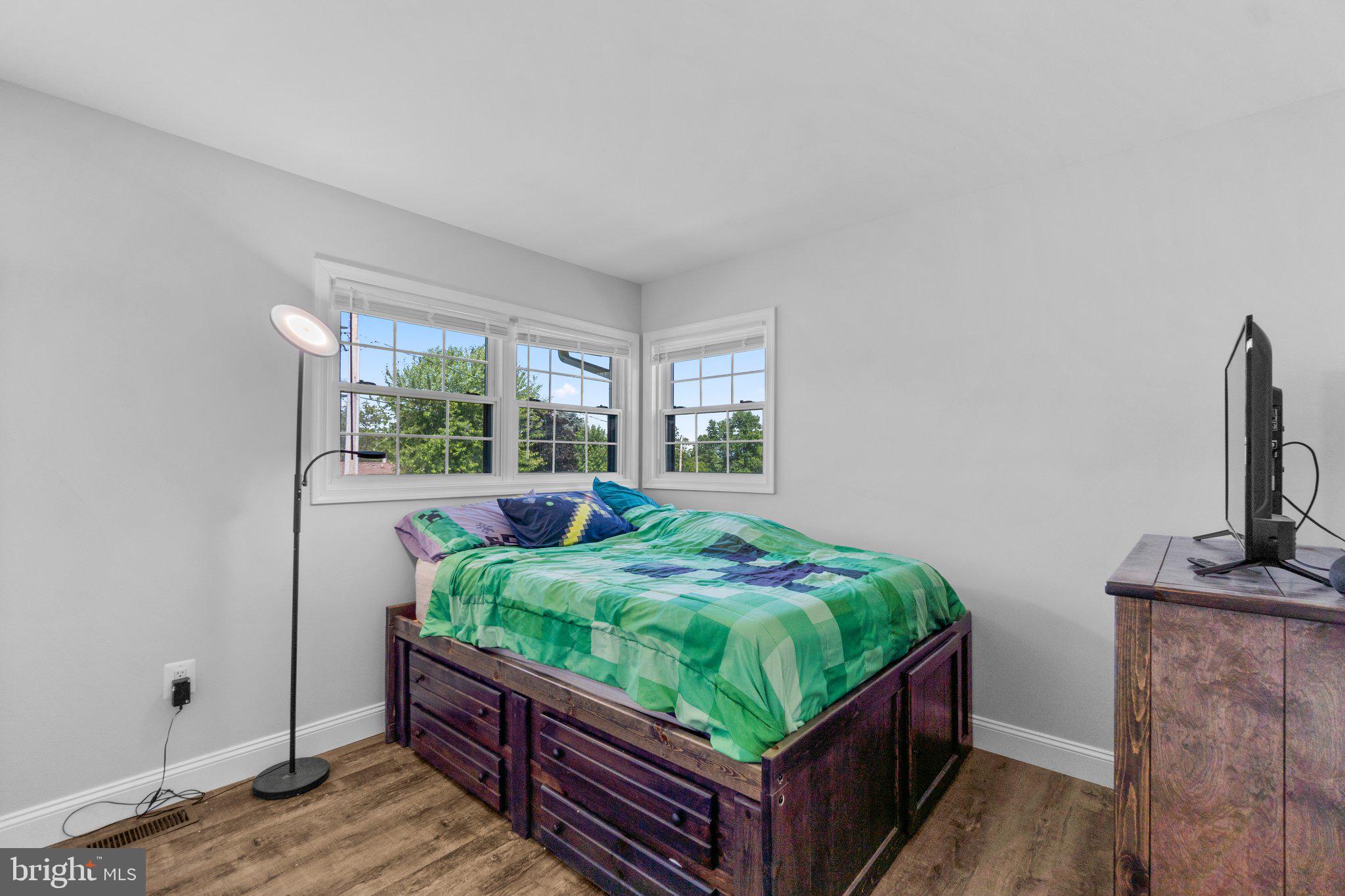 405 Ross Dr