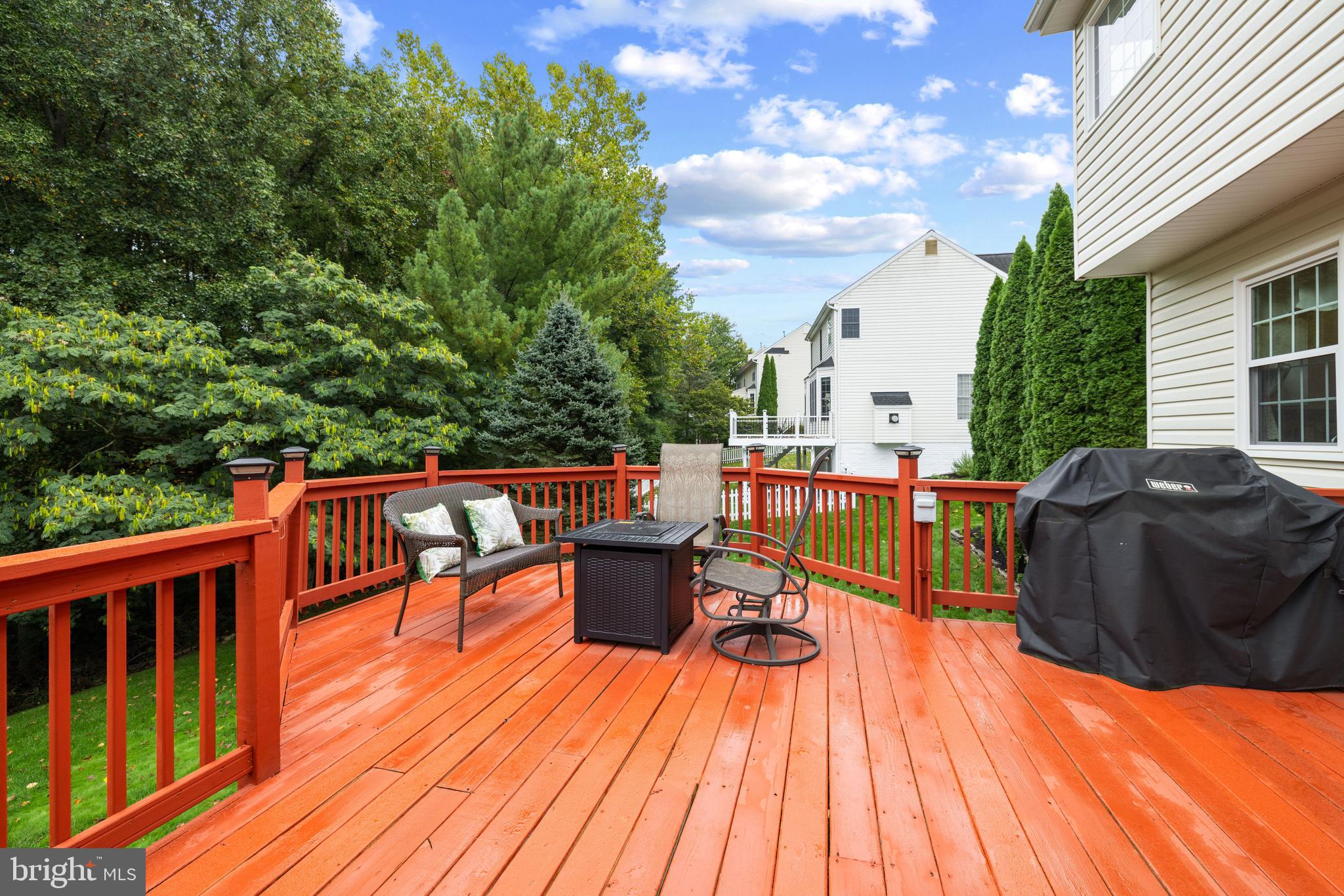 820 Caren Dr