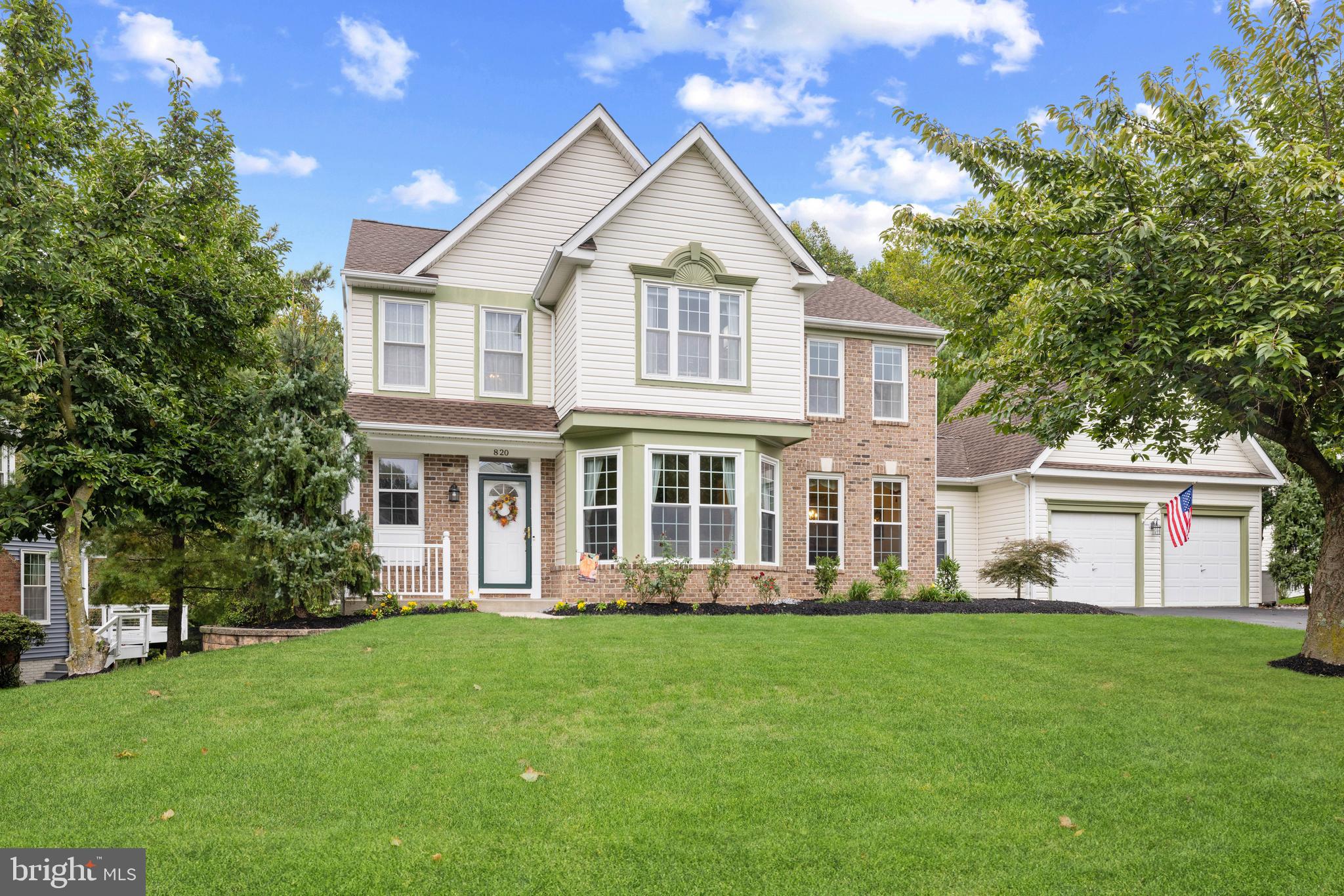 820 Caren Dr
