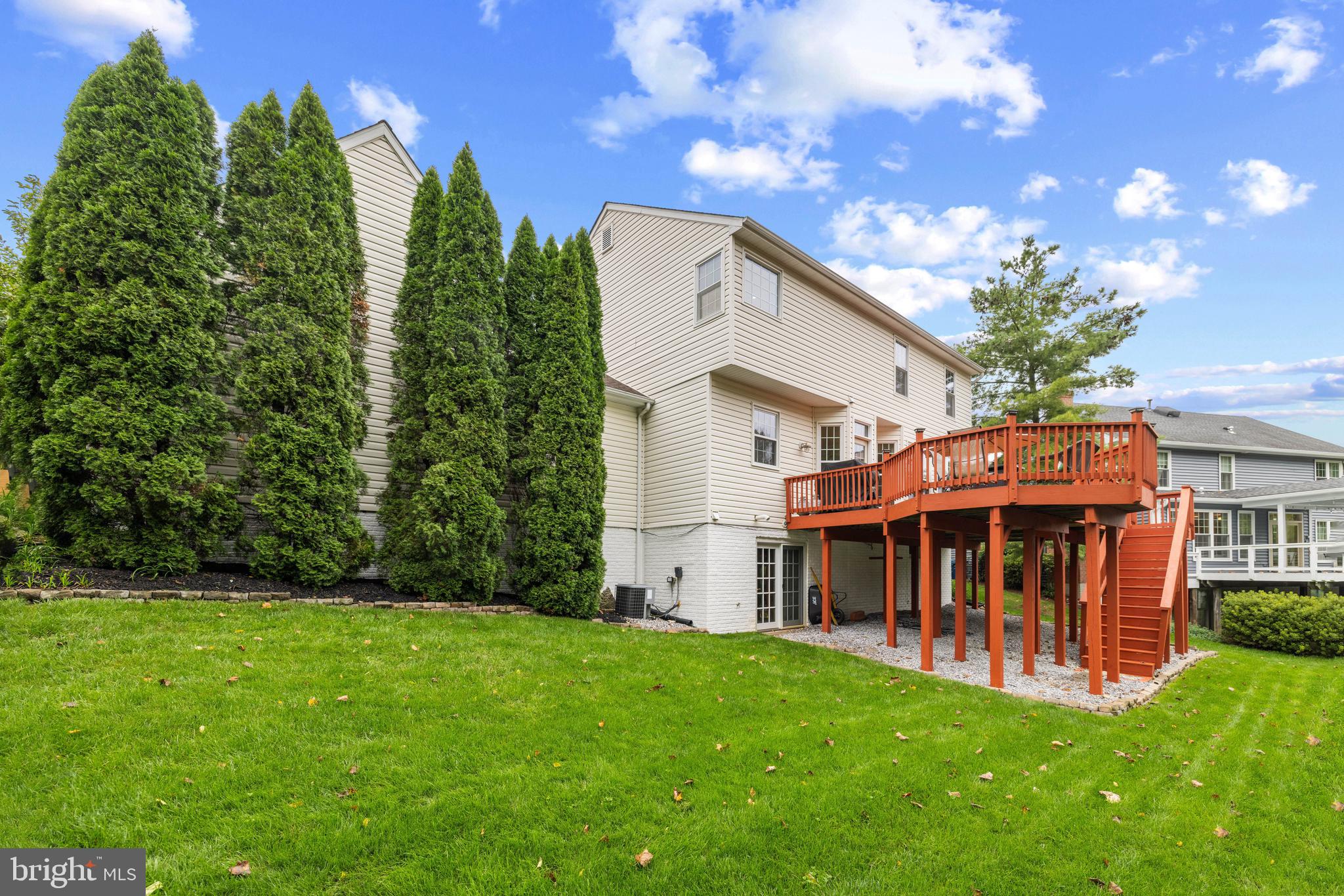820 Caren Dr