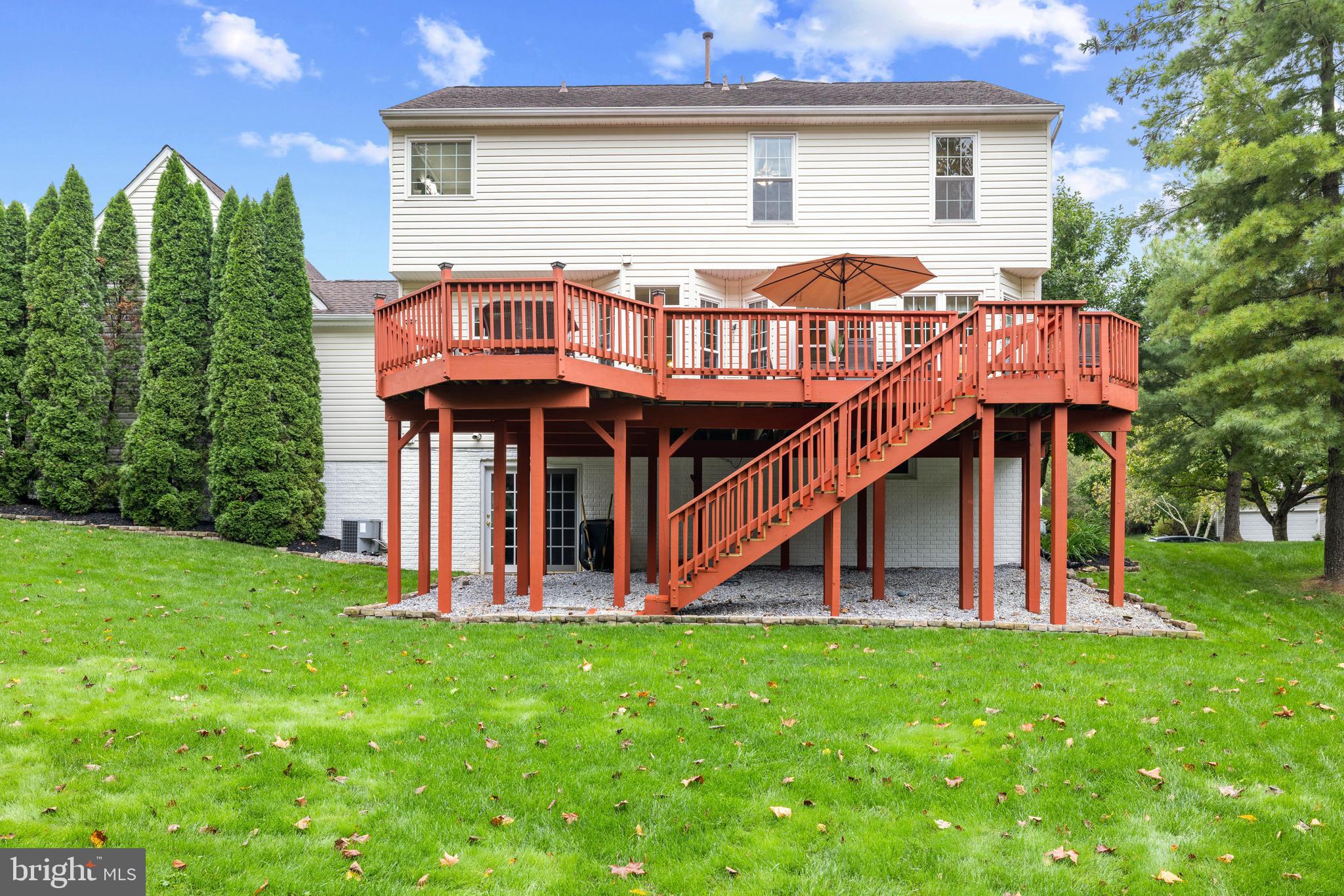 820 Caren Dr