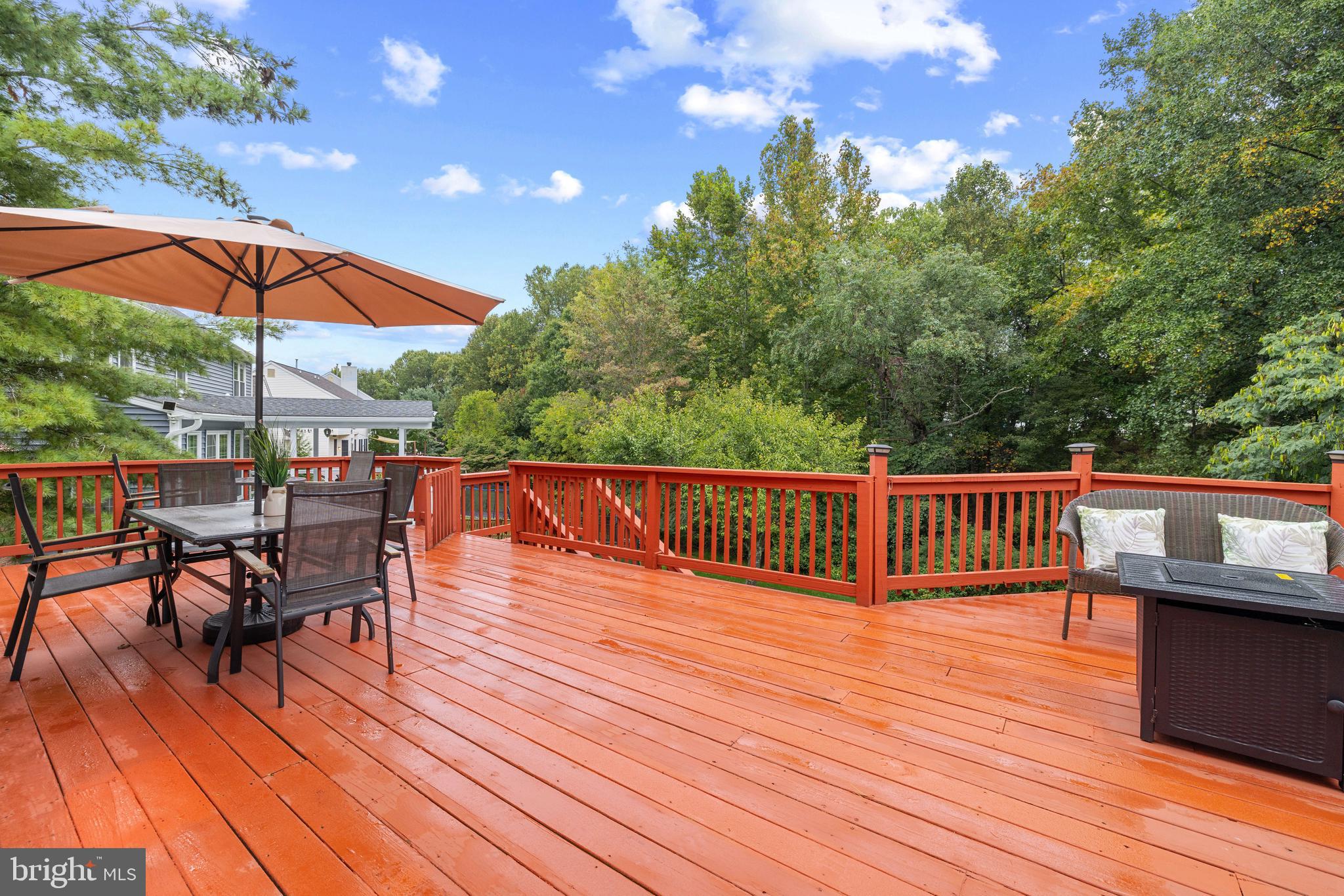 820 Caren Dr