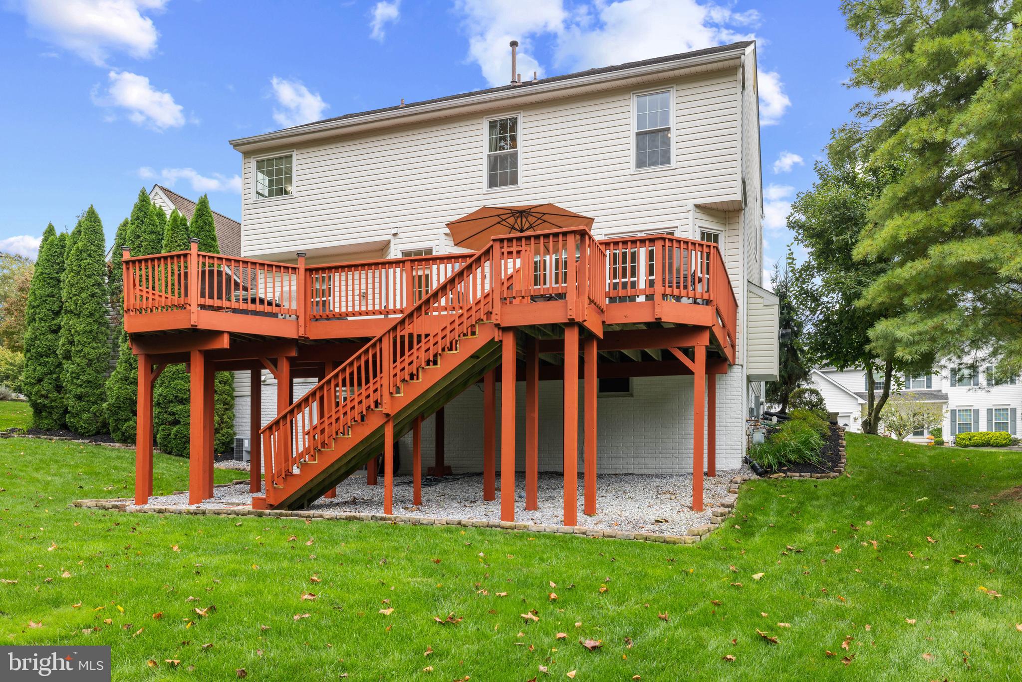 820 Caren Dr