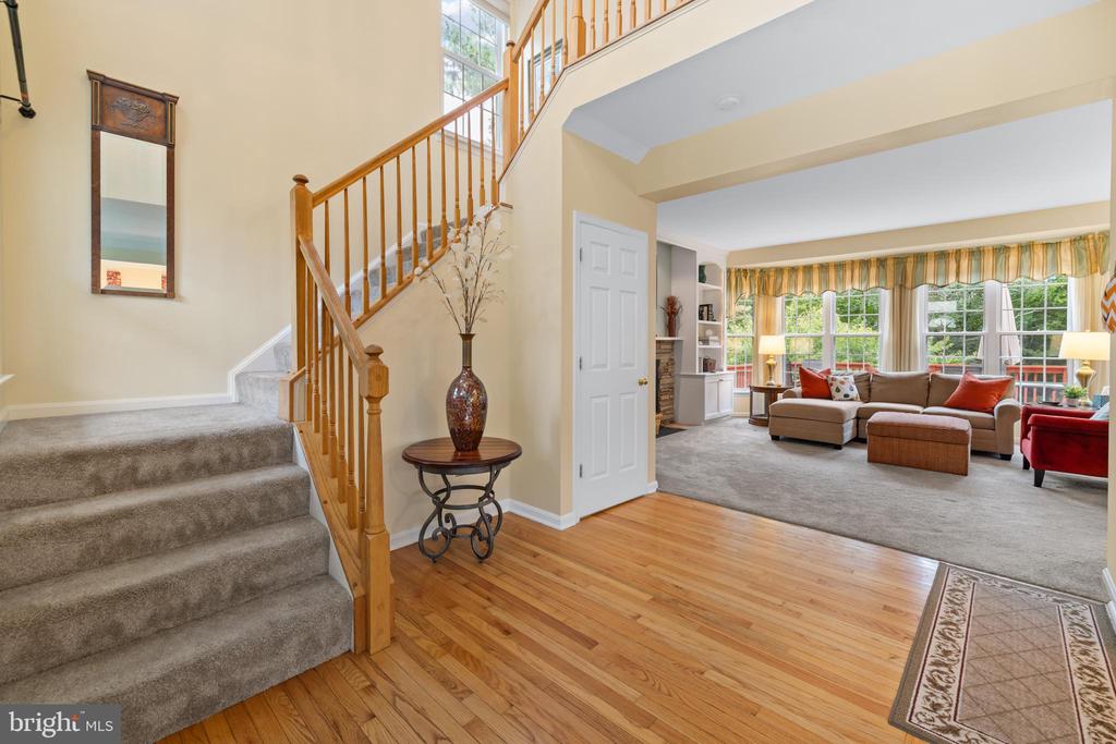 820 Caren Dr
