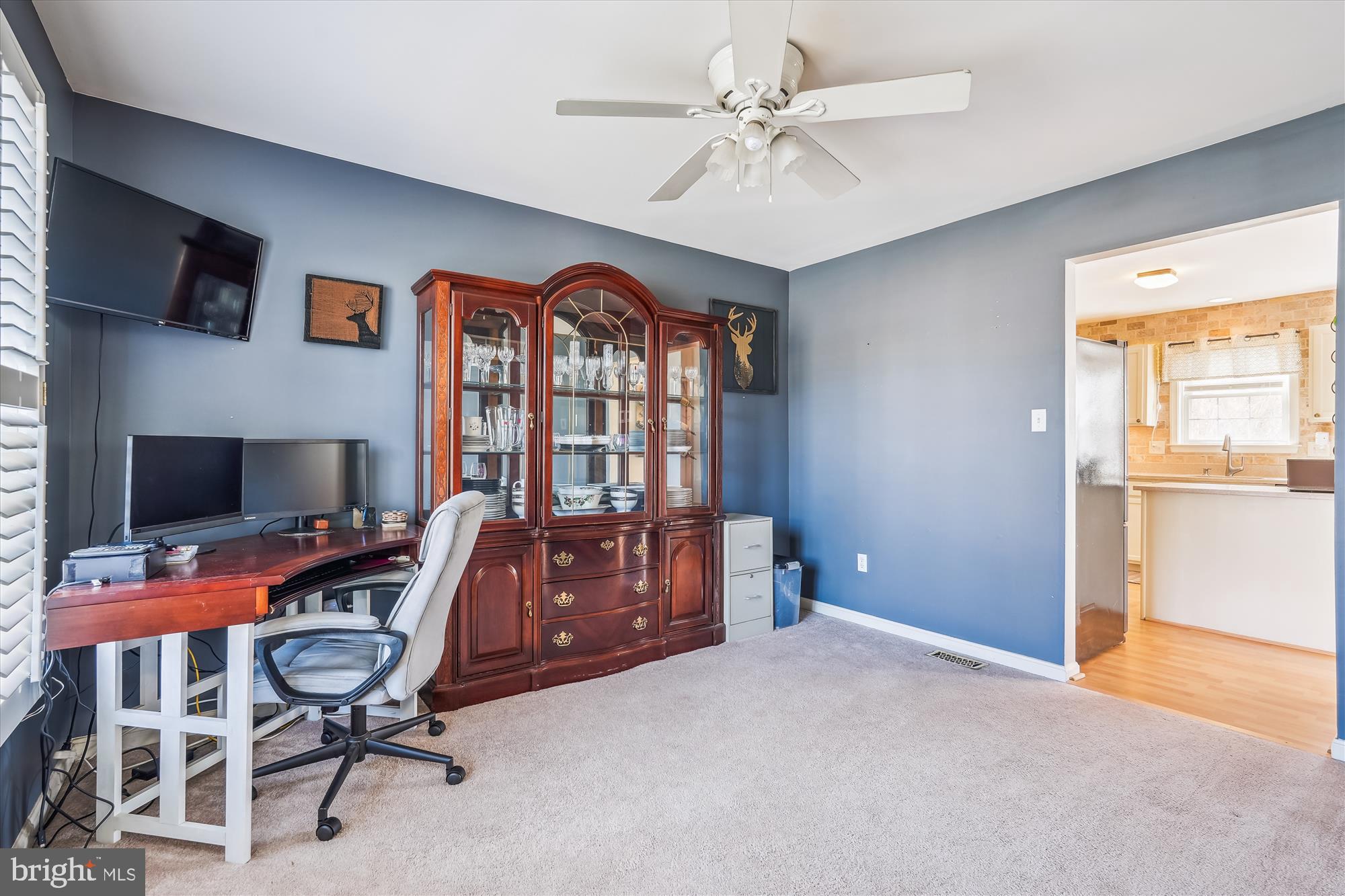 1021 Caren Dr