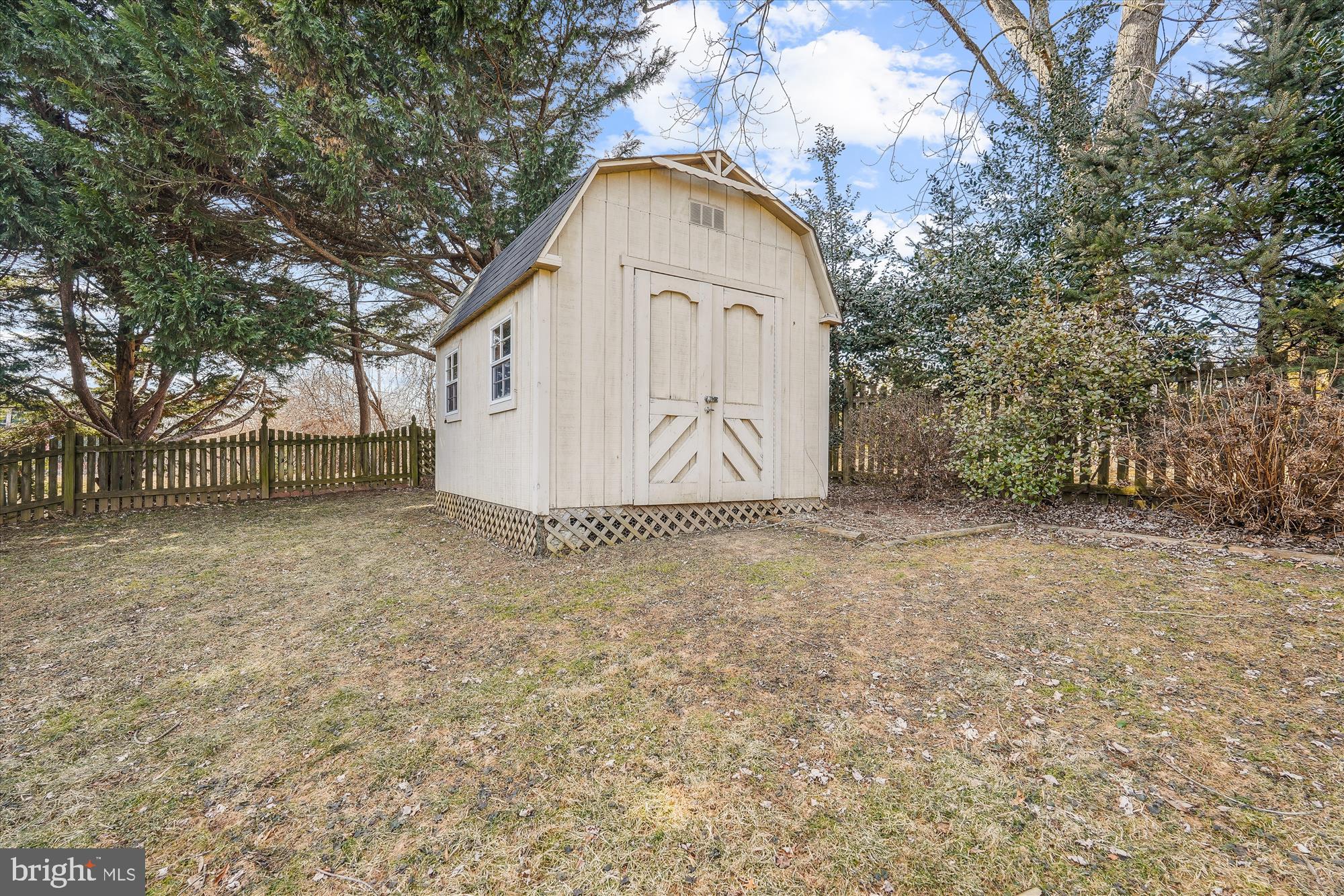 1021 Caren Dr