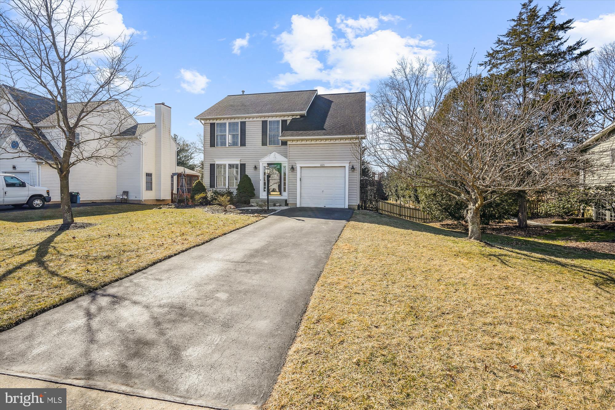 1021 Caren Dr
