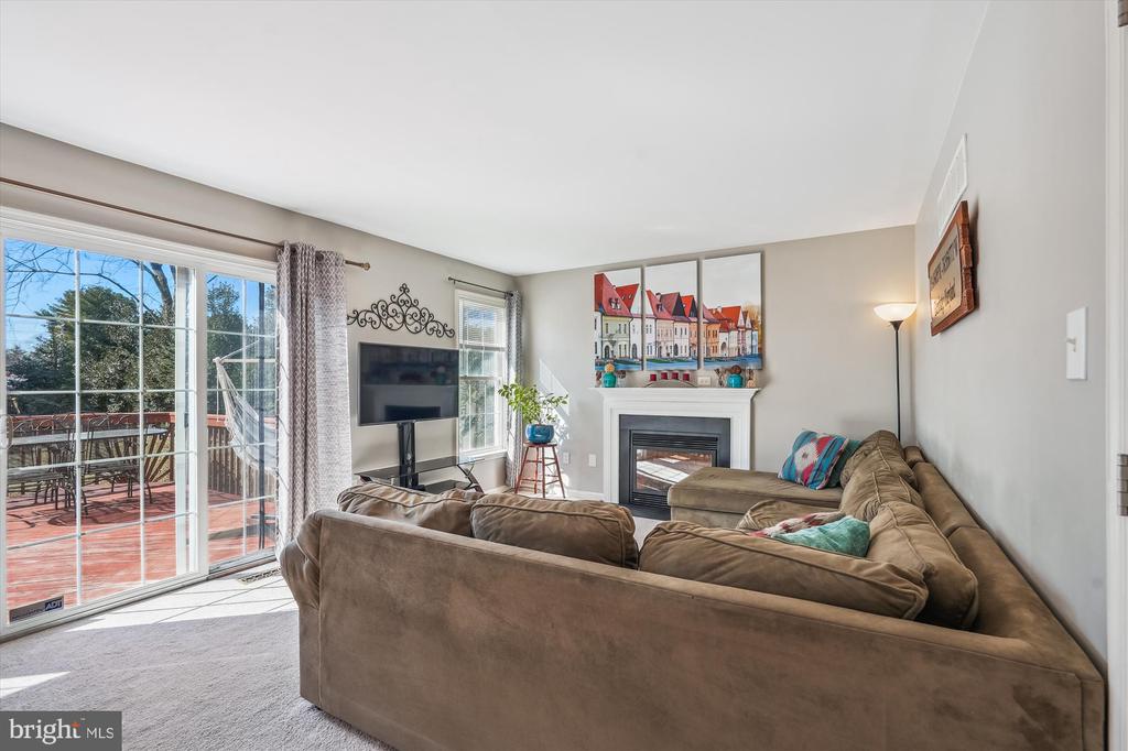 1021 Caren Dr
