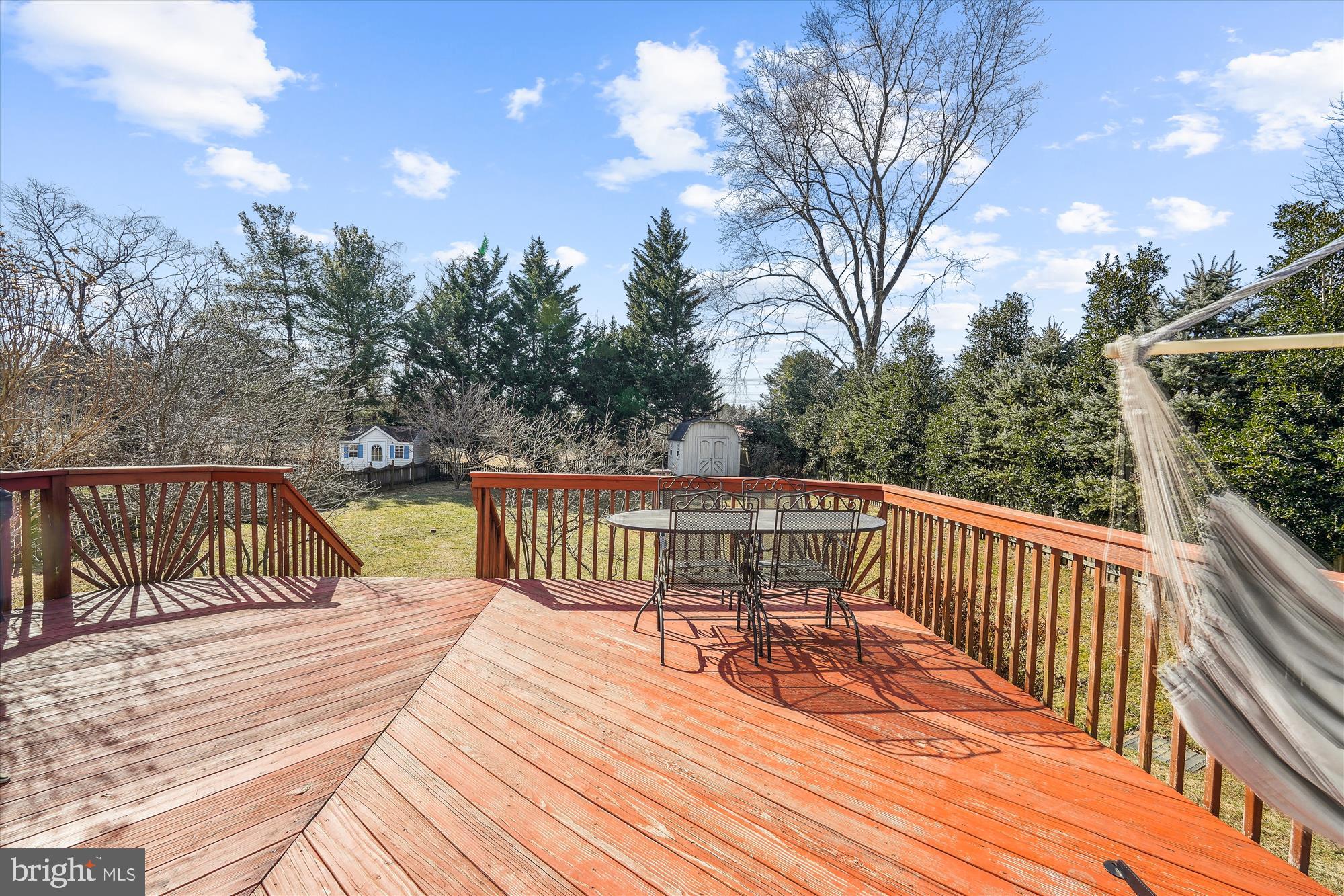 1021 Caren Dr