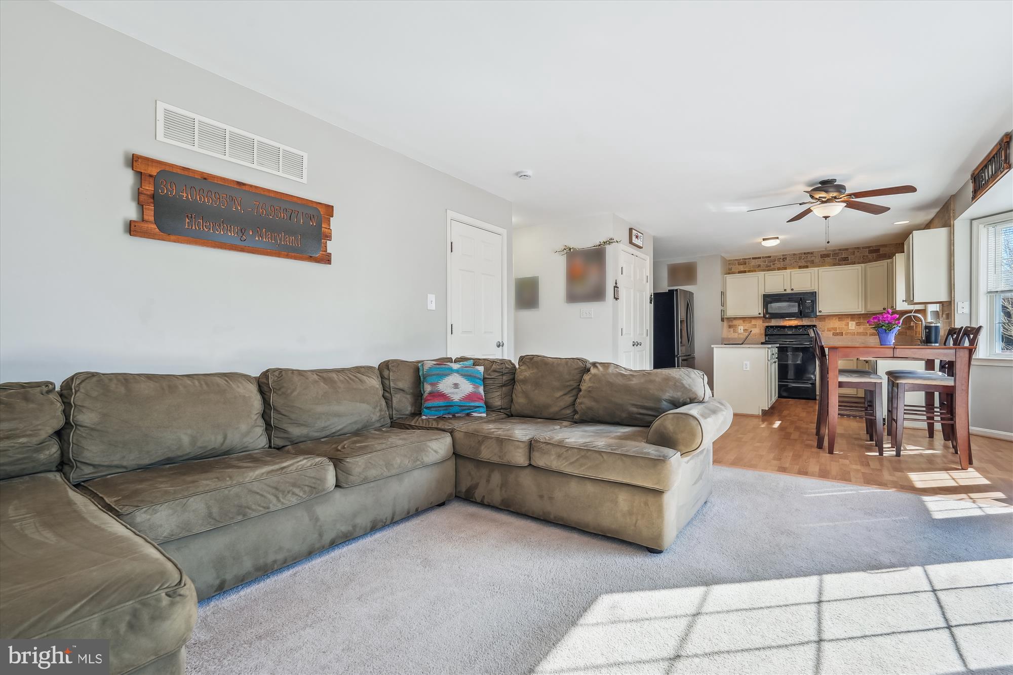1021 Caren Dr