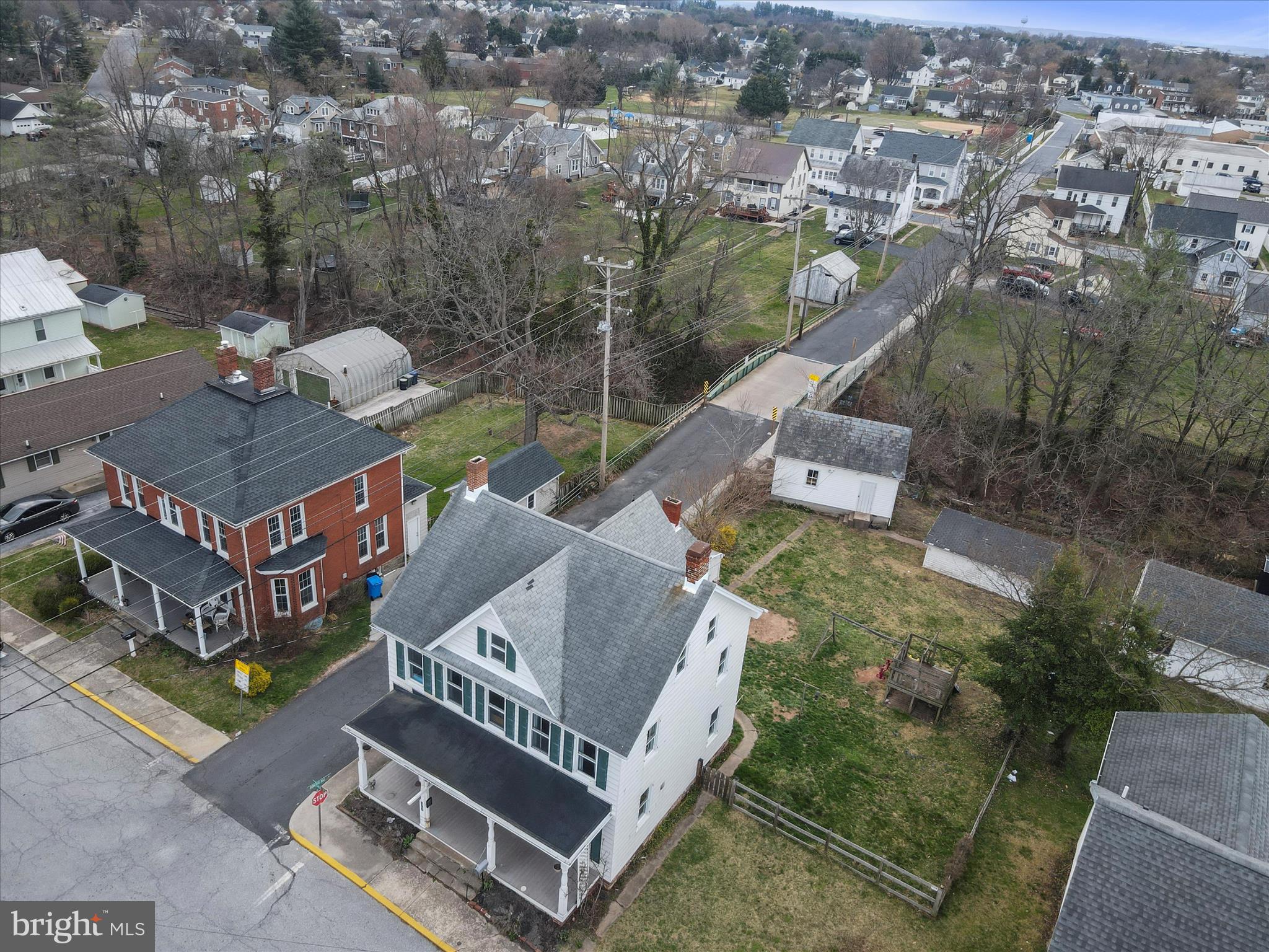 35 Middle St