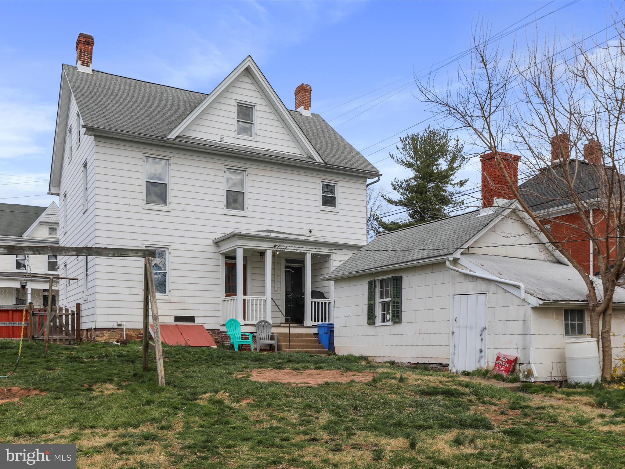 35 Middle St