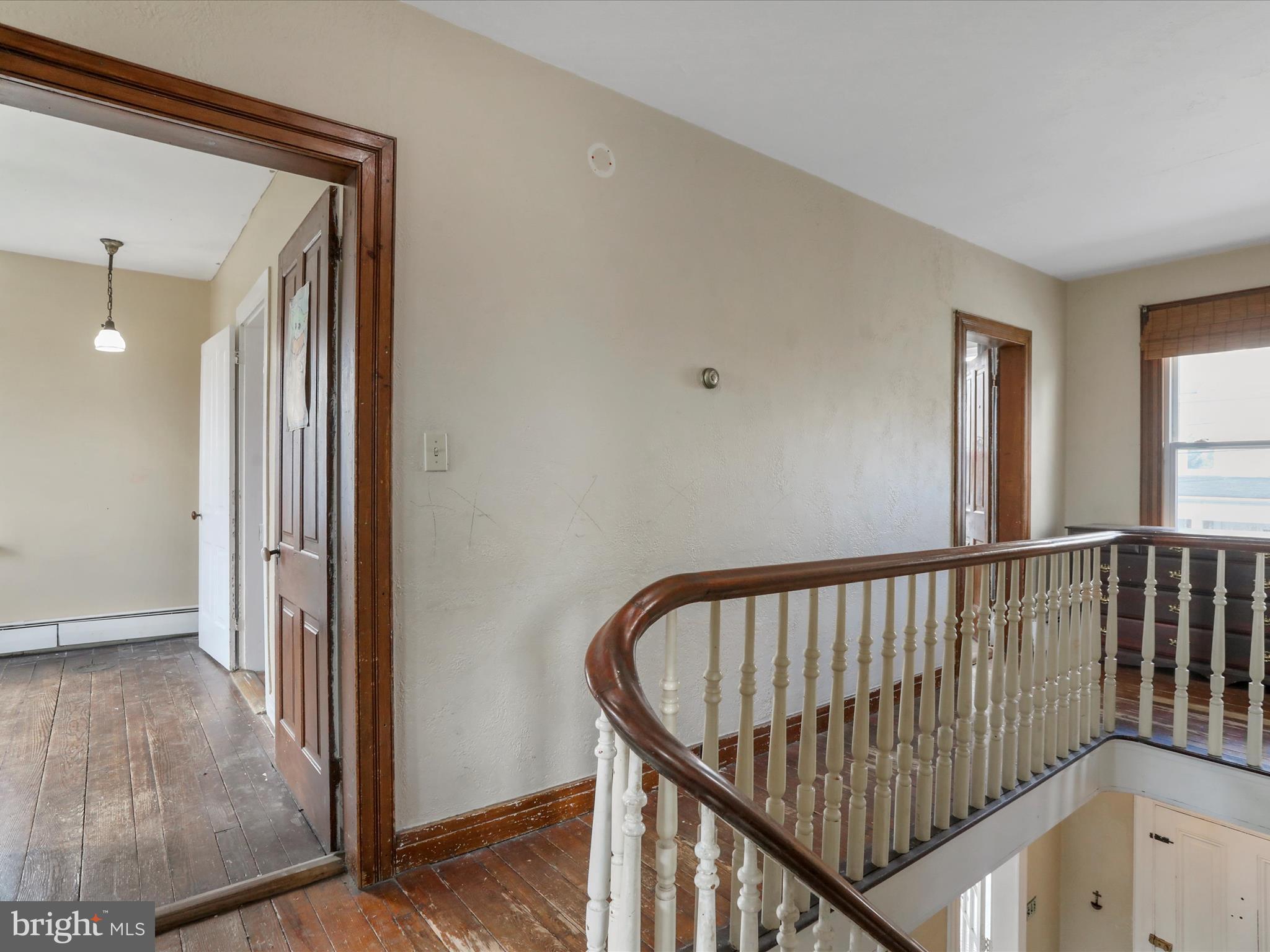 35 Middle St