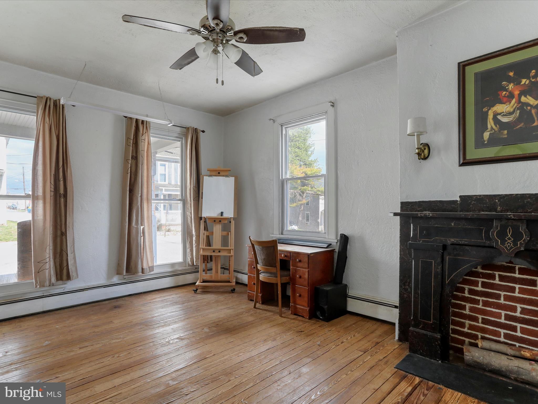 35 Middle St