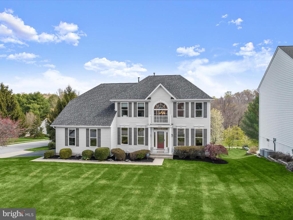 7696 Swallow Rd