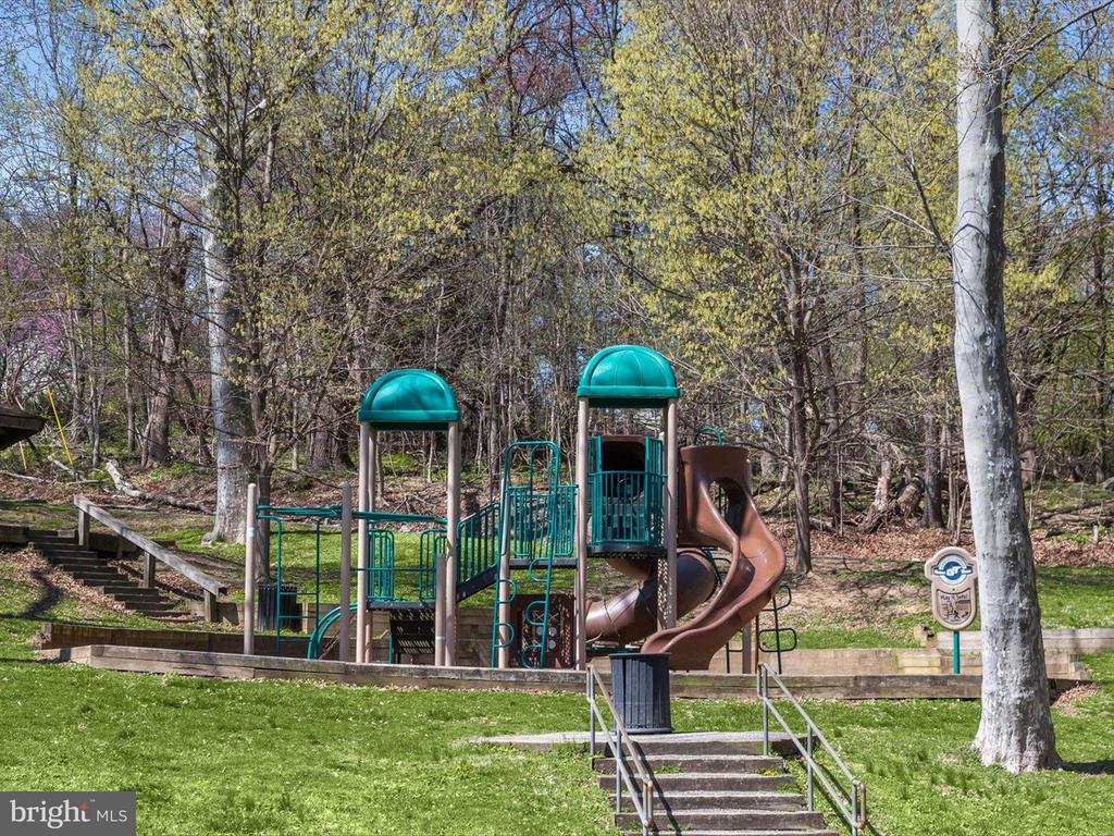7696 Swallow Rd