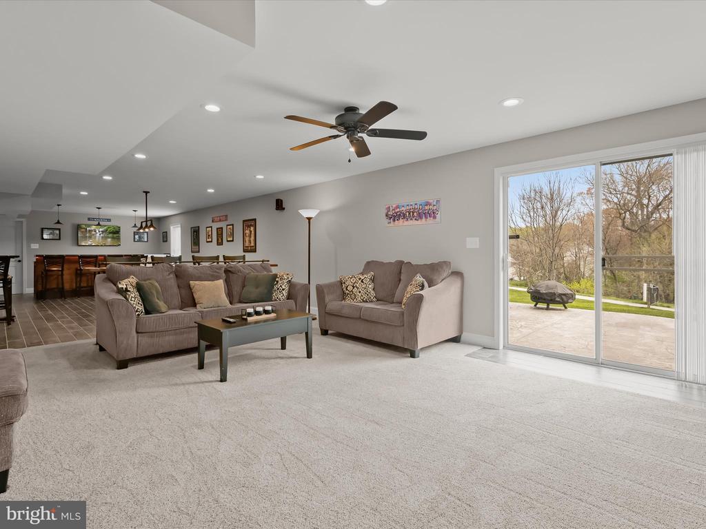 7696 Swallow Rd