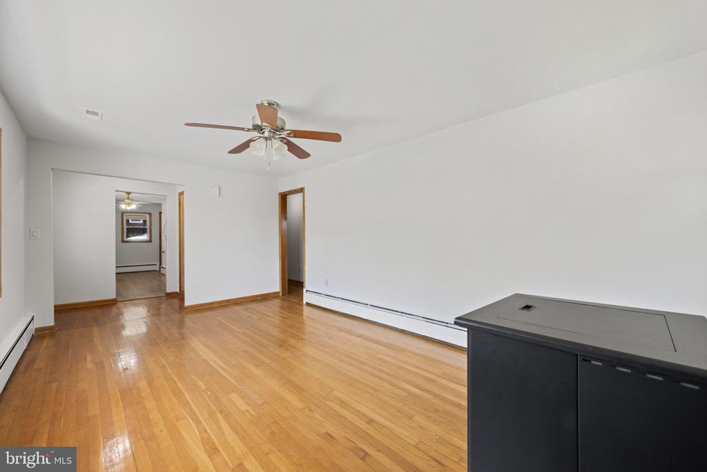 812 William Ave