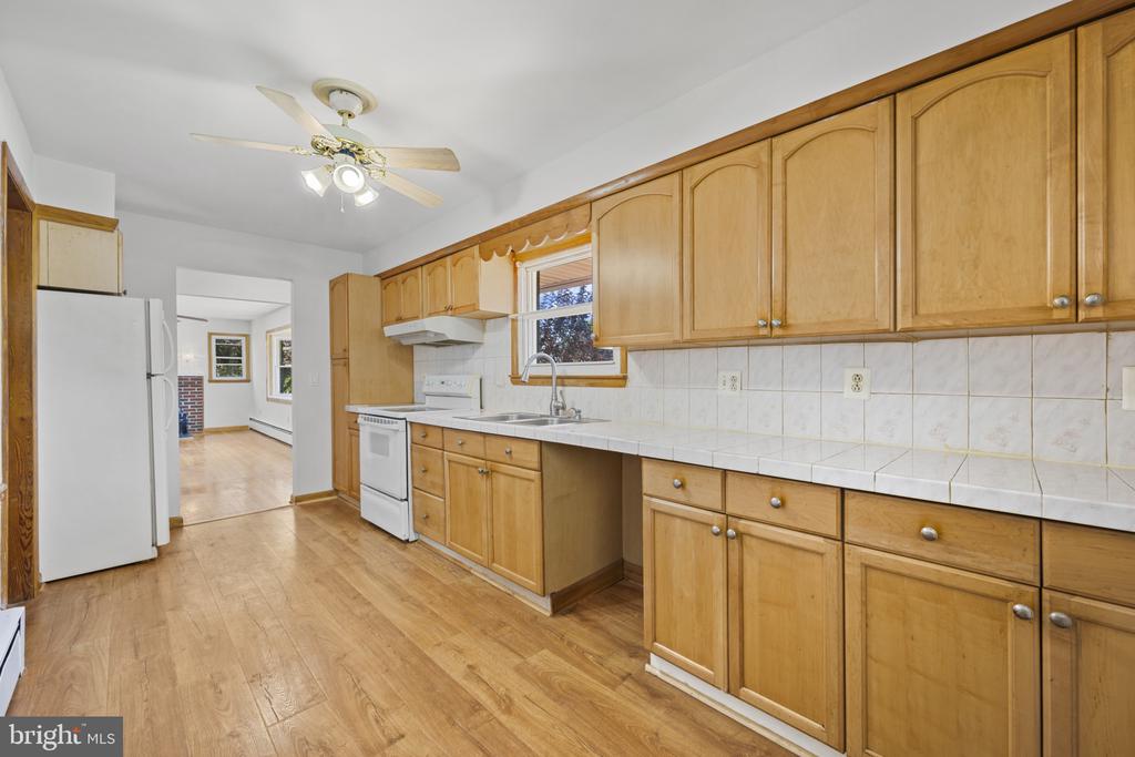 812 William Ave