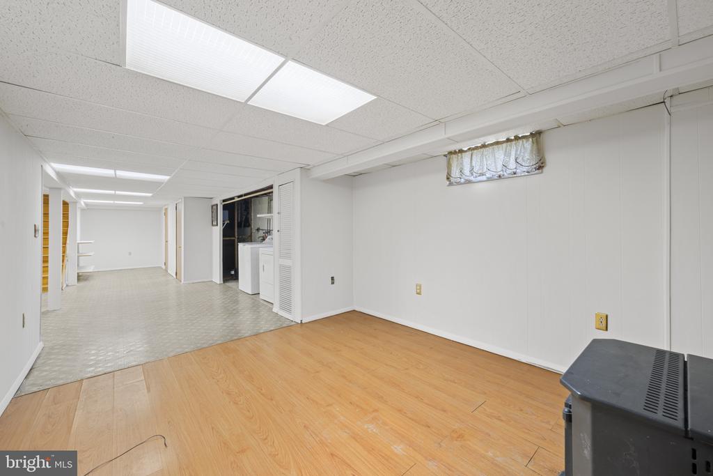 812 William Ave