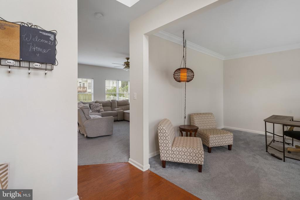 5987 Calvert