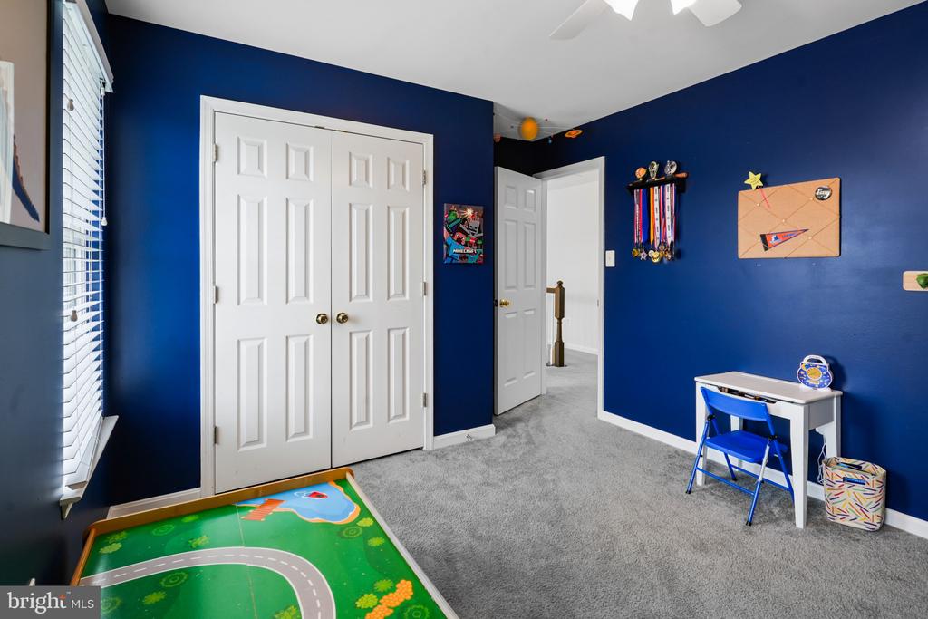 5987 Calvert