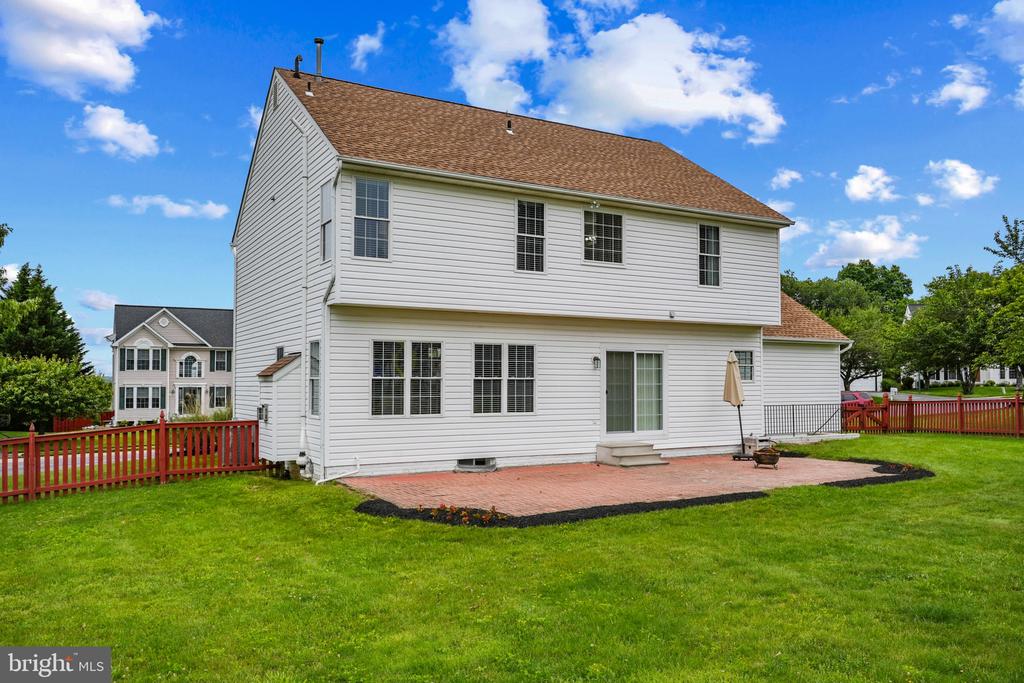 5987 Calvert