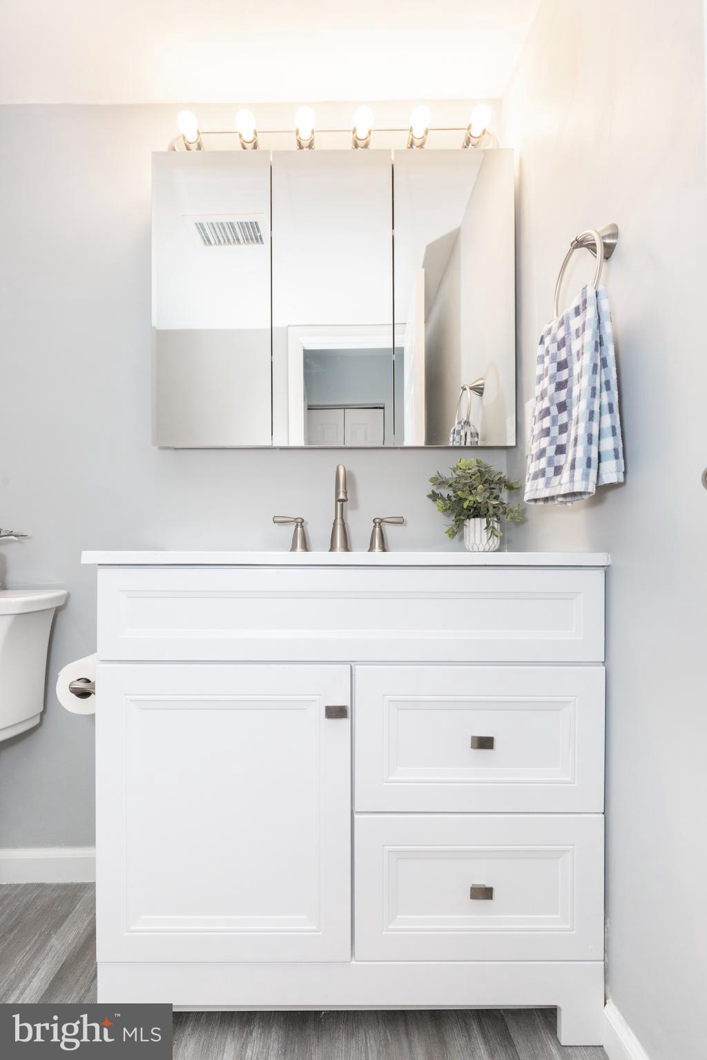 1003 SCARLET OAK COURT 1A