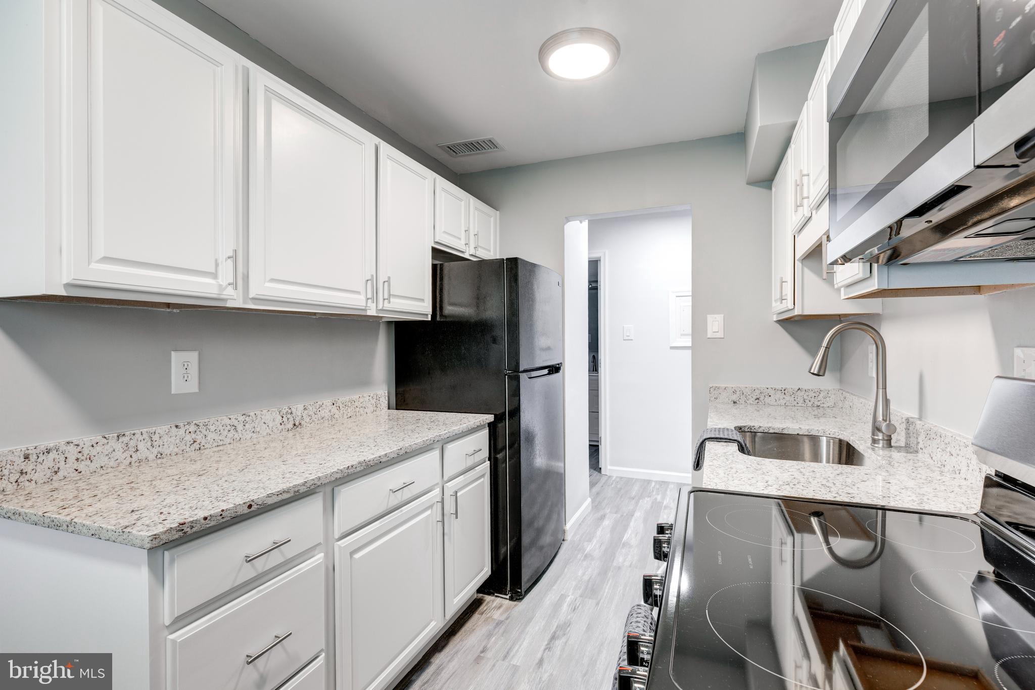 1003 SCARLET OAK COURT 1A