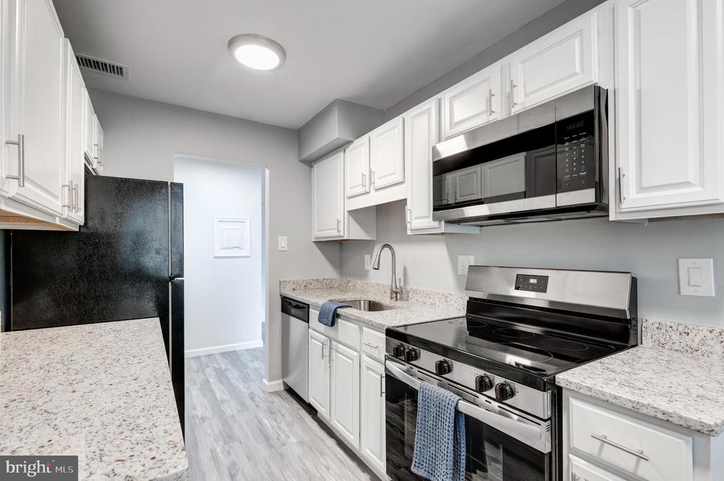 1003 SCARLET OAK COURT 1A