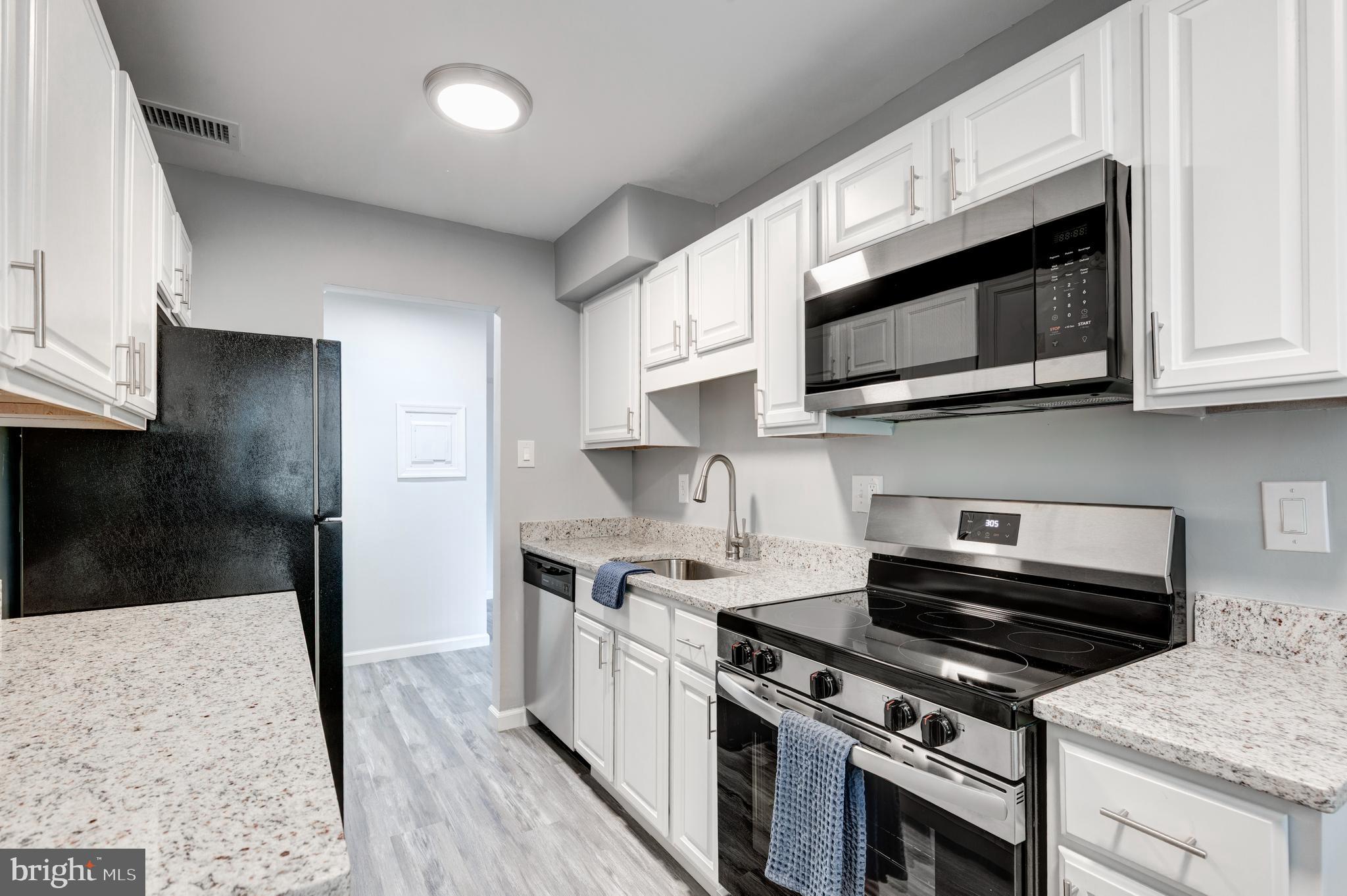 1003 SCARLET OAK COURT 1A