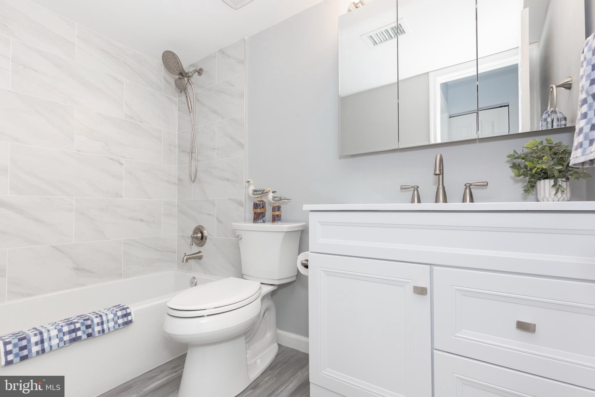 1003 SCARLET OAK COURT 1A