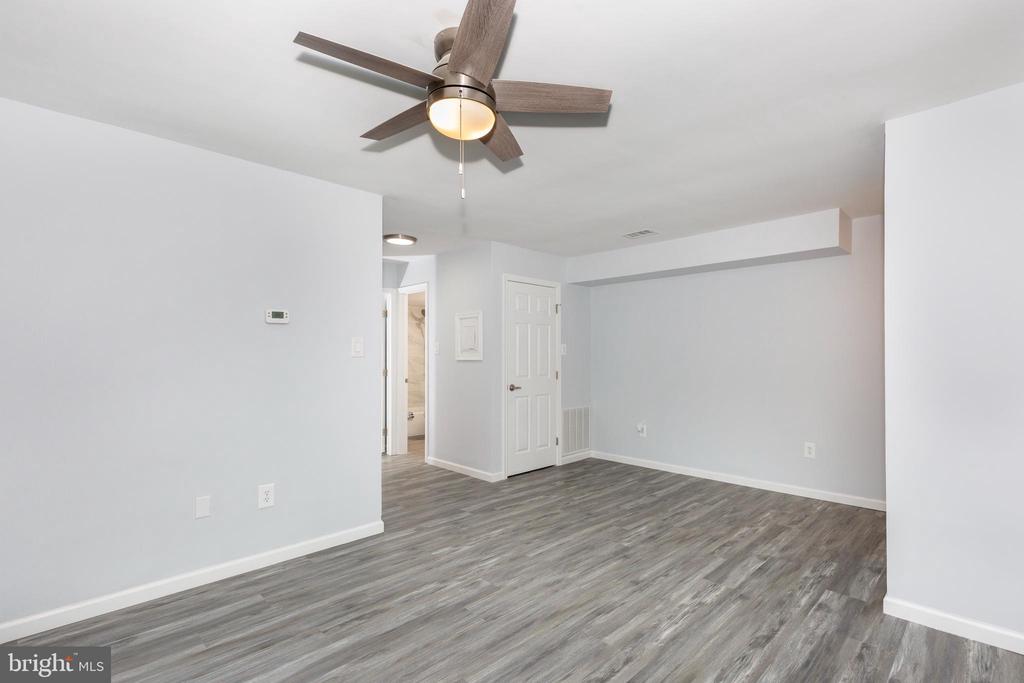 1003 SCARLET OAK COURT 1A