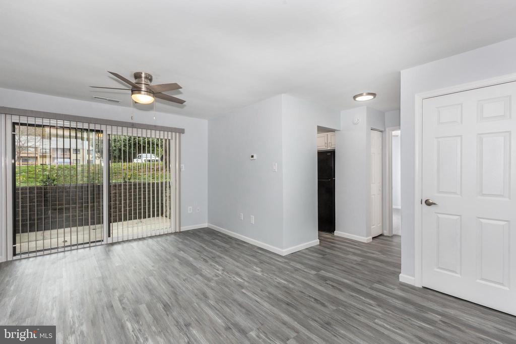 1003 SCARLET OAK COURT 1A