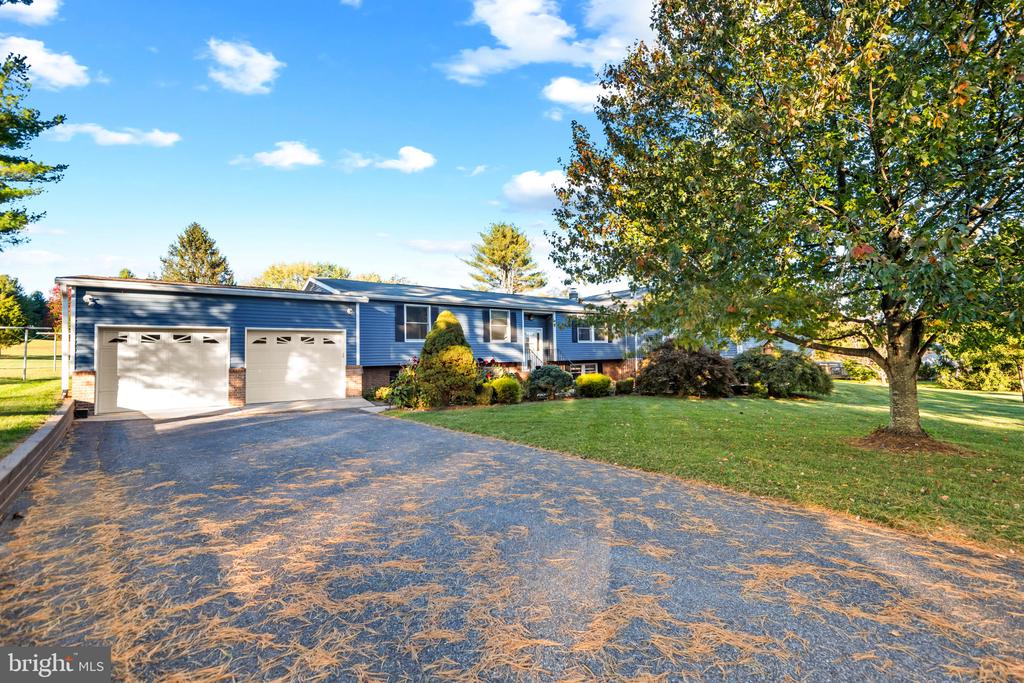 3402 BLUEBERRY LANE