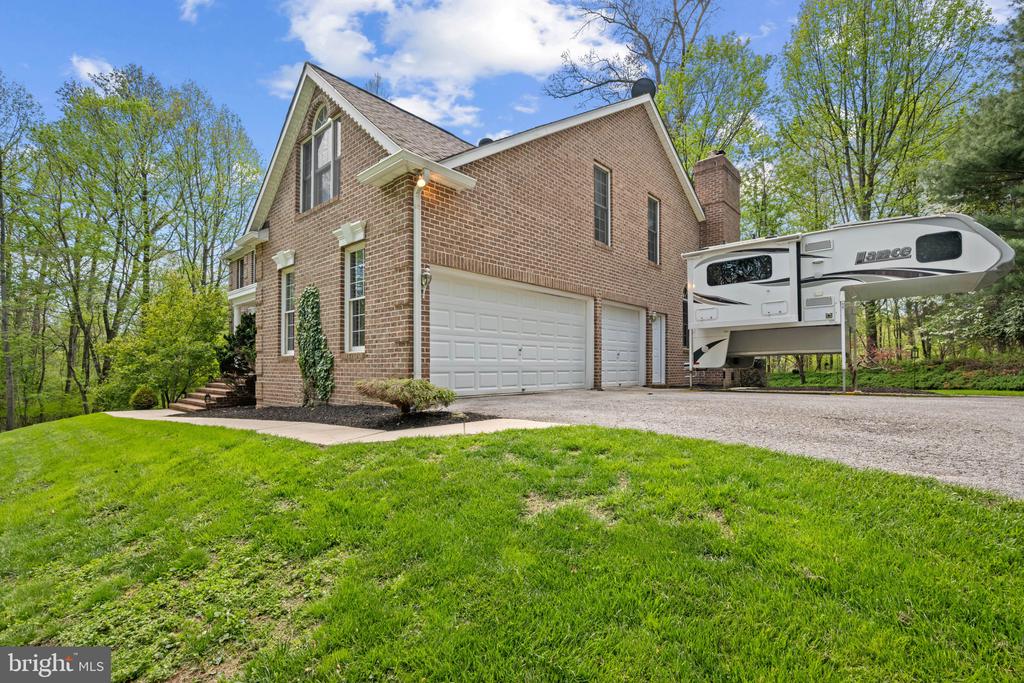 3070 HUGHES ROAD