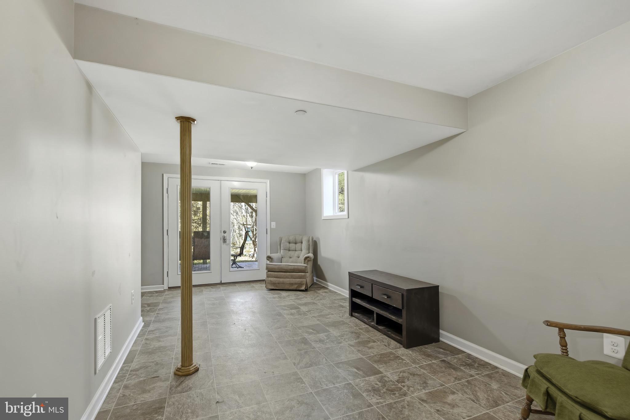 550 YELLOW LILY COURT