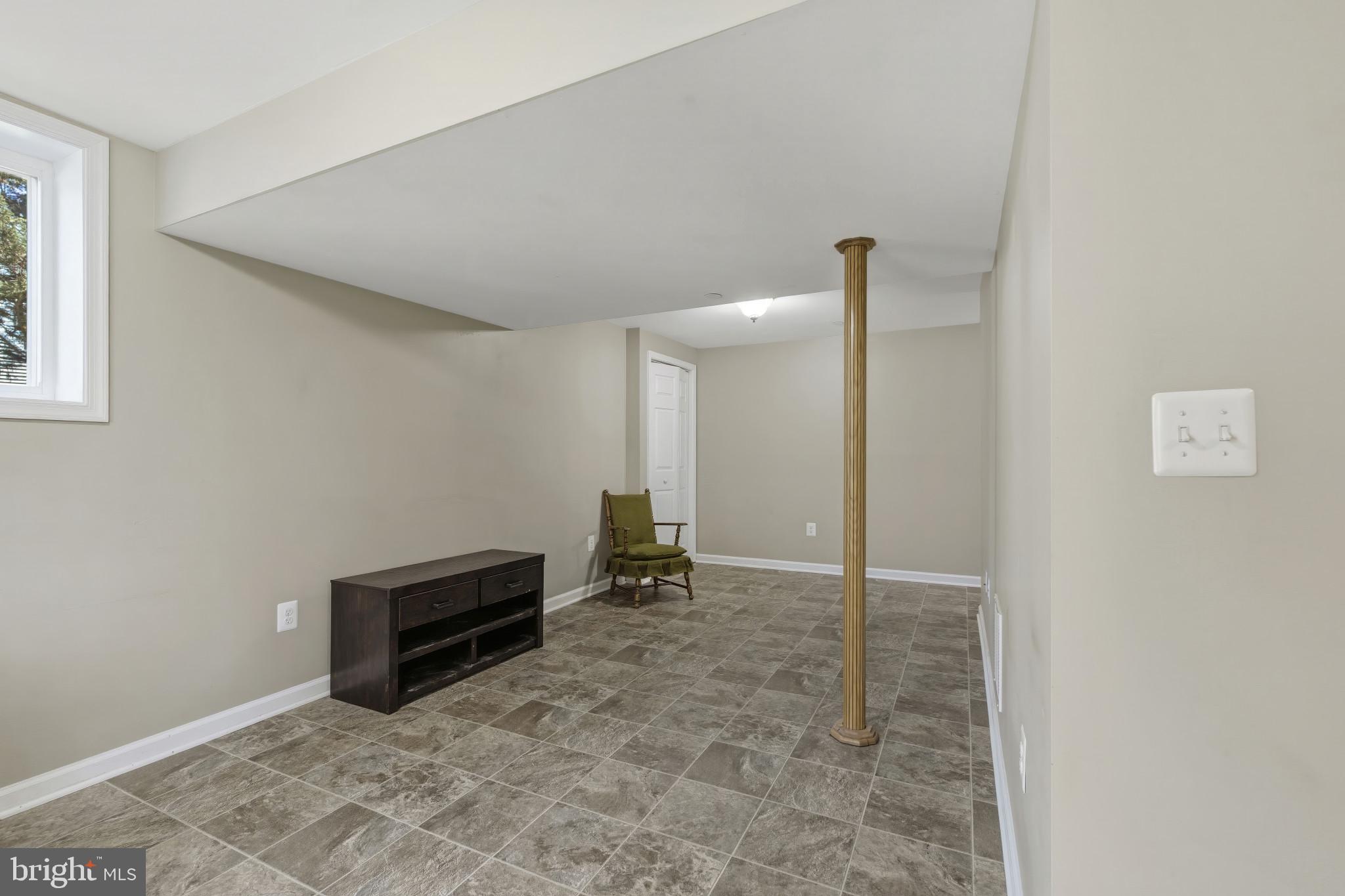 550 YELLOW LILY COURT