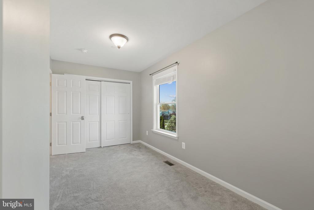 550 YELLOW LILY COURT