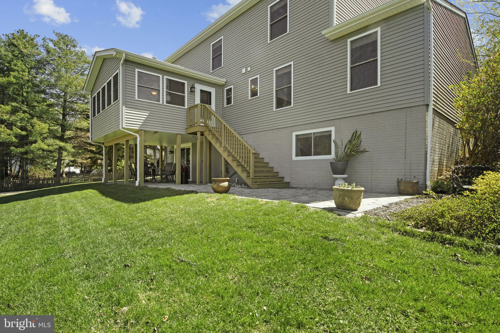 550 YELLOW LILY COURT