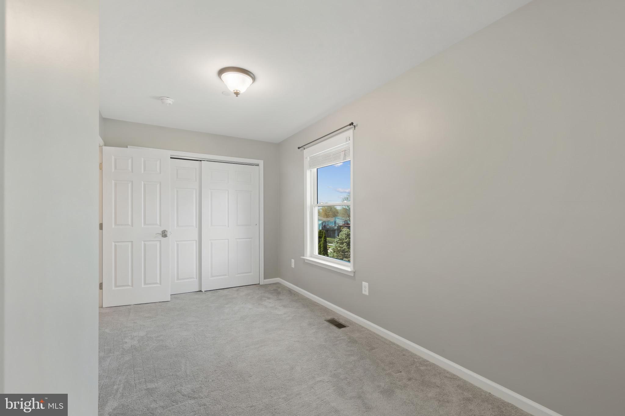 550 YELLOW LILY COURT