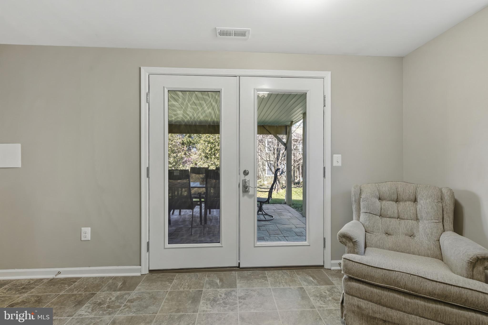 550 YELLOW LILY COURT