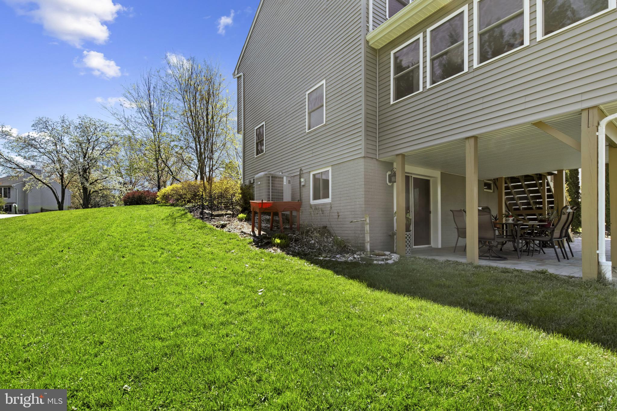 550 YELLOW LILY COURT