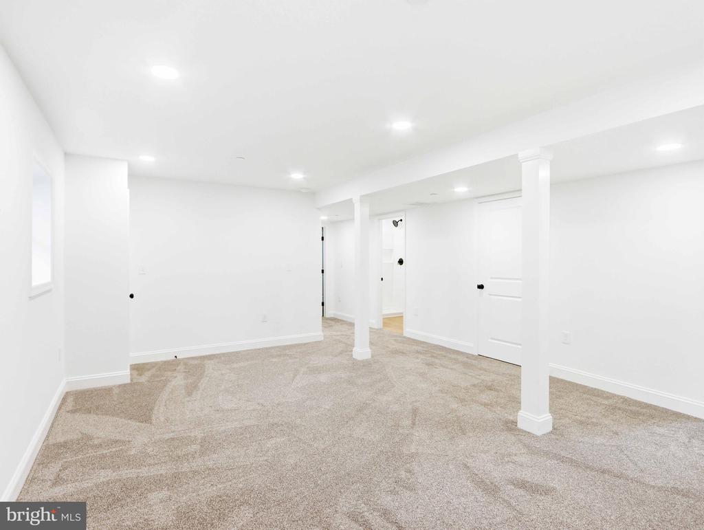 683 SUNFLOWER COURT