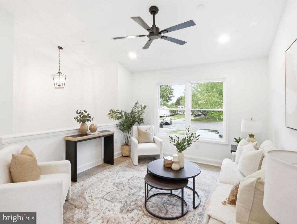 683 SUNFLOWER COURT