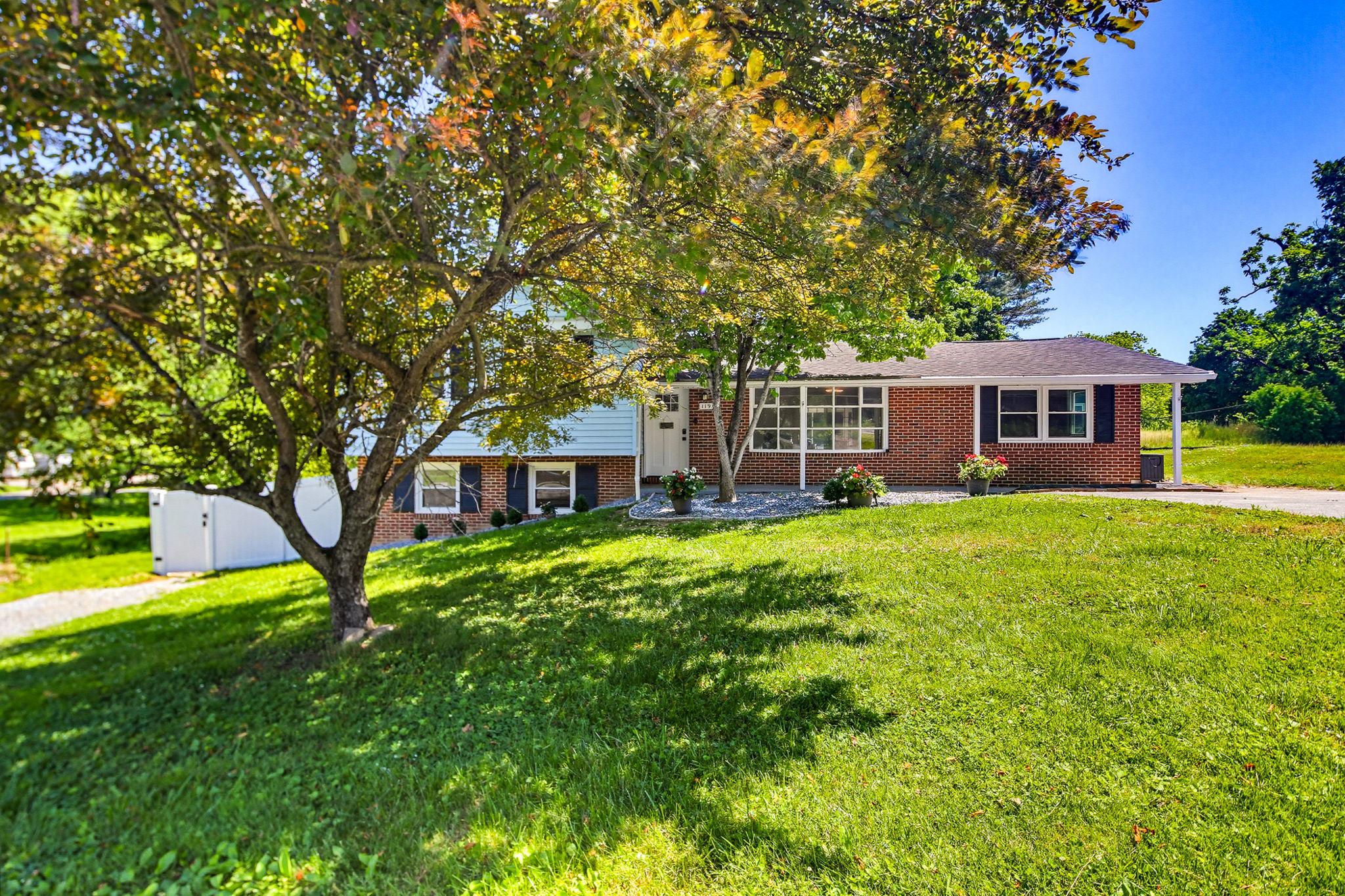 119 SCHOOLHOUSE ROAD